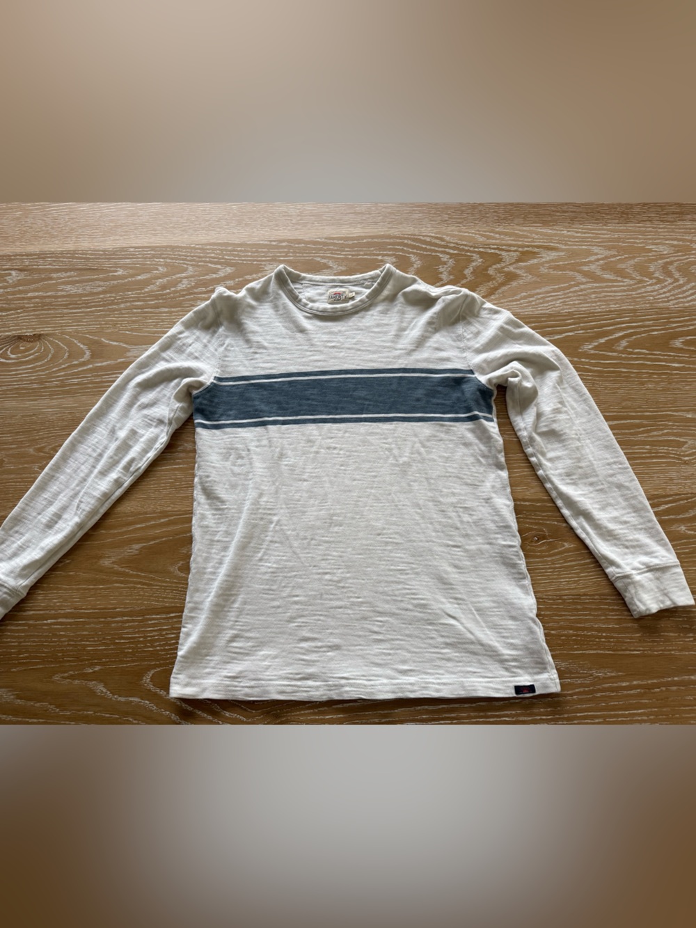 Faherty Men’s small Long-Sleeve Crewneck Shirt with Blue Stripe